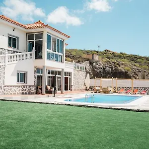 La Fortaleza Villa